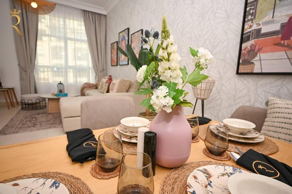 Yas Natura Bliss 1Br Apartment Abu Dhabi Bagian luar foto
